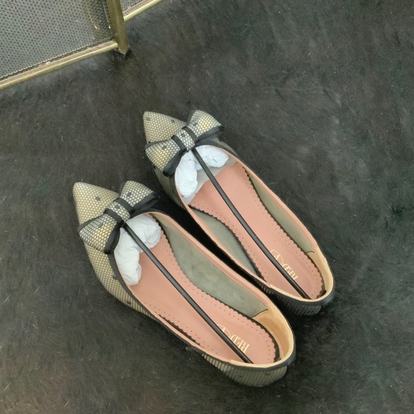 Bow flats - Picture 2 of 5